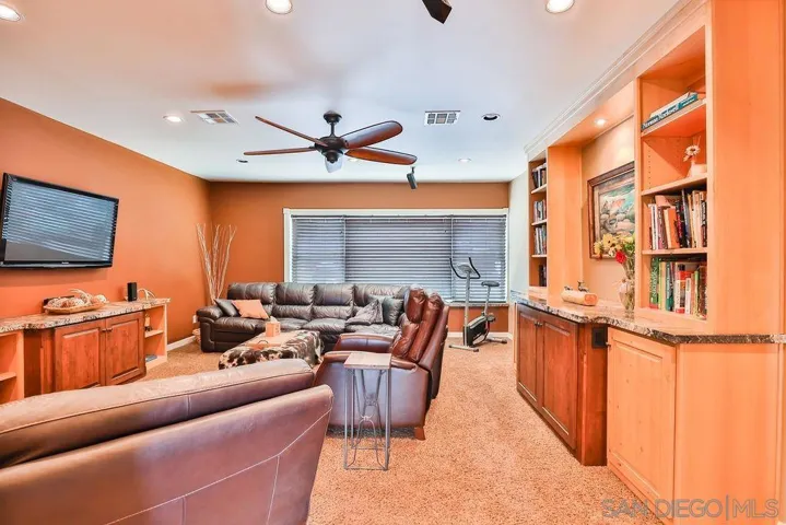 1300 Lomita Rd., El Cajon, California 92020