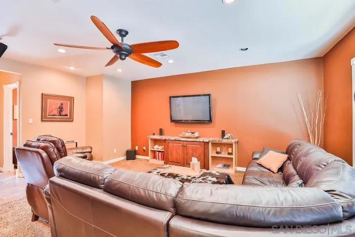 1300 Lomita Rd., El Cajon, California 92020