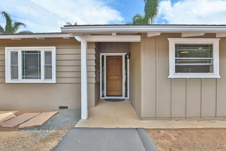 1300 Lomita Rd., El Cajon, California 92020