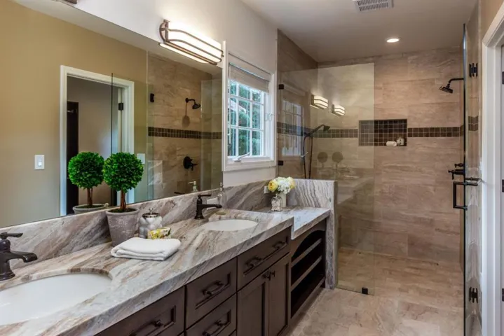 , Los Altos, California 94024