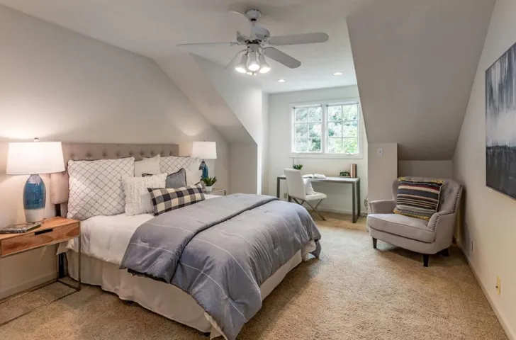 , Los Altos, California 94024