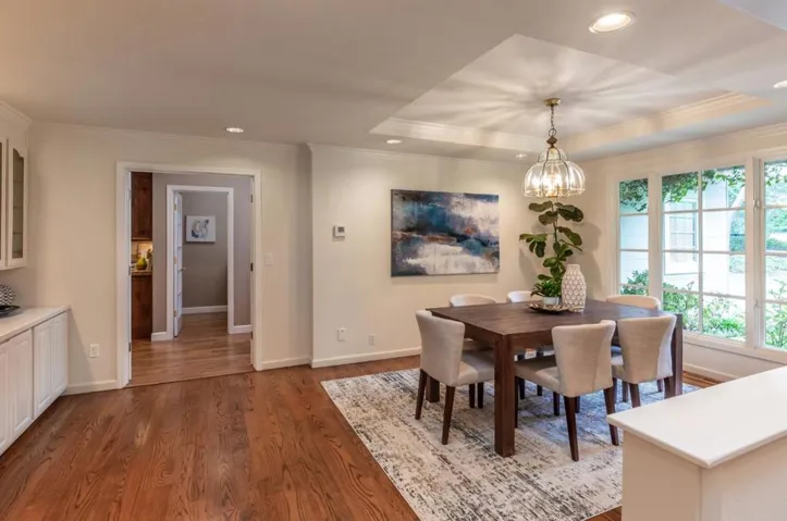 , Los Altos, California 94024