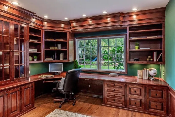 , Los Altos, California 94024