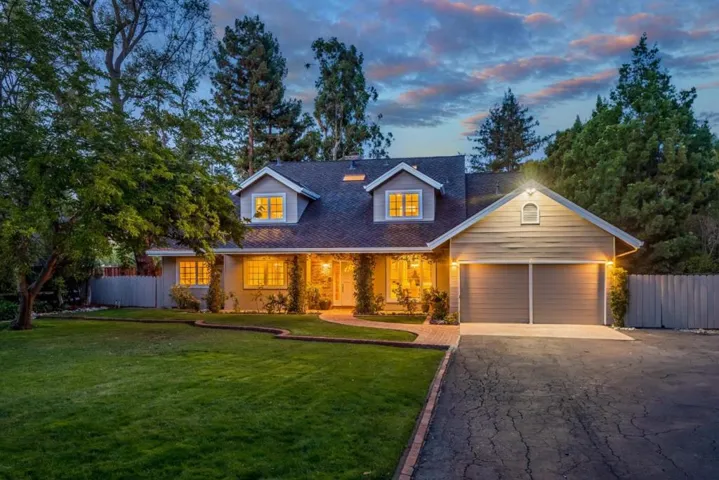 , Los Altos, California 94024