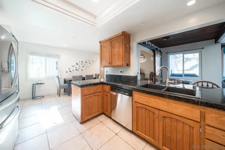 789 Eastbury Dr, Escondido, California 92027