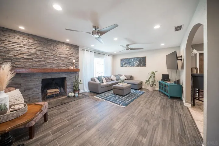 789 Eastbury Dr, Escondido, California 92027