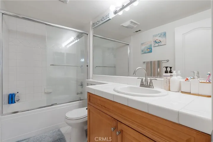 Downstairs guest bathroom