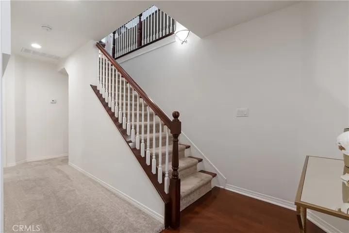 1974 Cherry Avenue, Signal Hill, California 90755