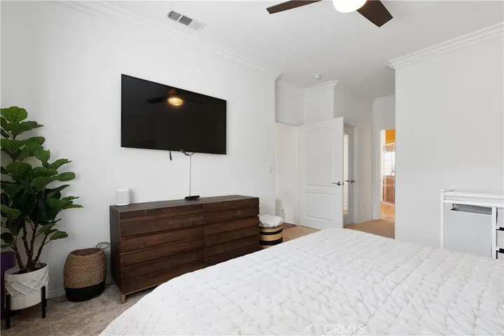 1974 Cherry Avenue, Signal Hill, California 90755