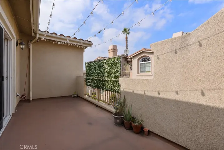 1974 Cherry Avenue, Signal Hill, California 90755