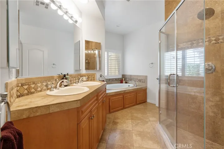 1974 Cherry Avenue, Signal Hill, California 90755
