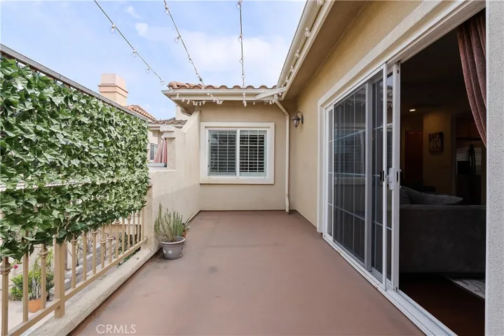 1974 Cherry Avenue, Signal Hill, California 90755