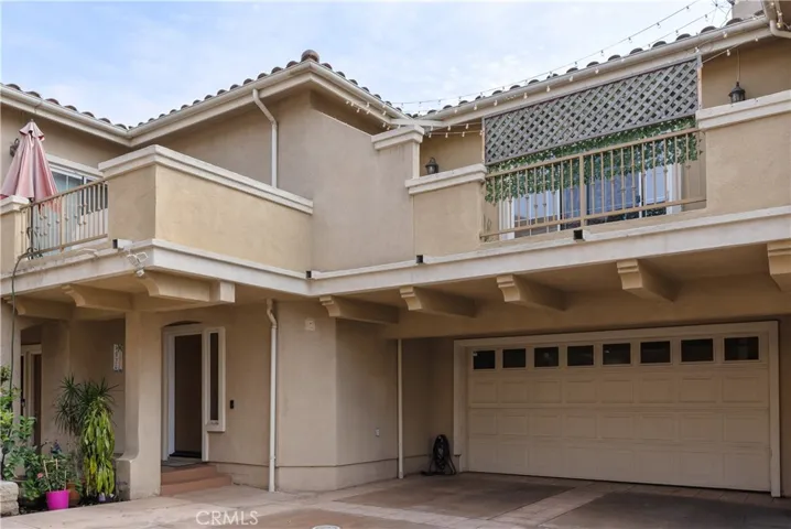 1974 Cherry Avenue, Signal Hill, California 90755