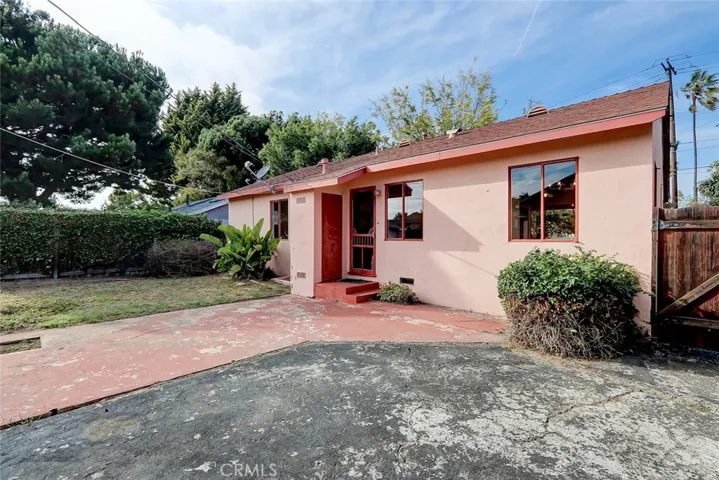 2704 182nd Street, Redondo Beach, California 90278