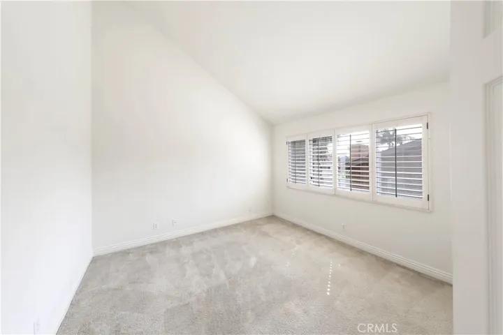 2547 Orange Avenue E, Costa Mesa, California 92627