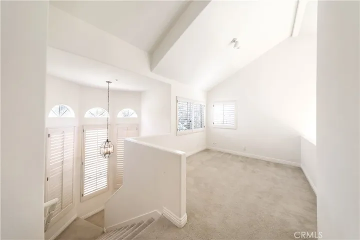 2547 Orange Avenue E, Costa Mesa, California 92627