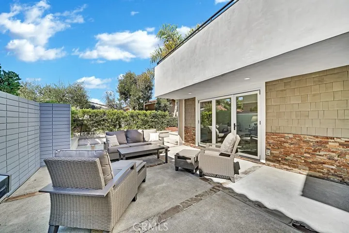 119 Via Nice, Newport Beach, California 92663