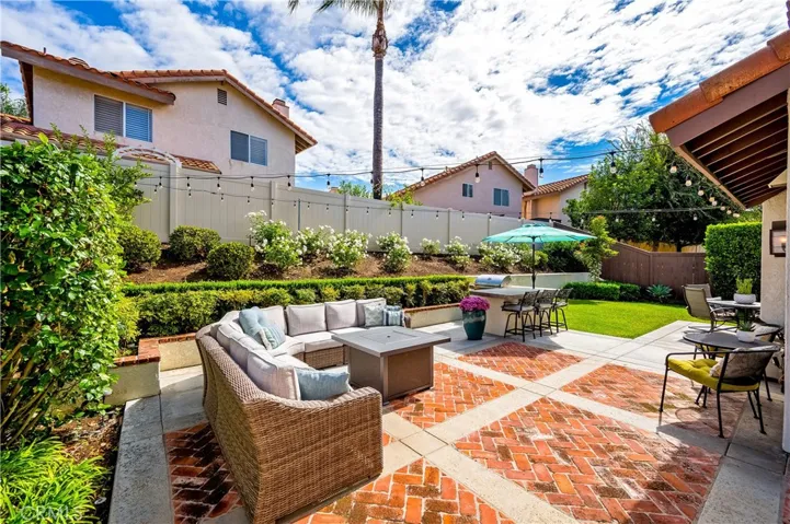 8 Mejorana, Rancho Santa Margarita, California 92688