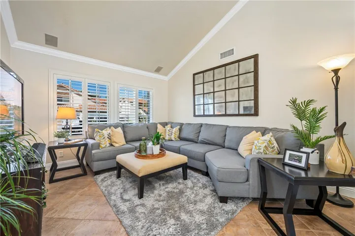 8 Mejorana, Rancho Santa Margarita, California 92688