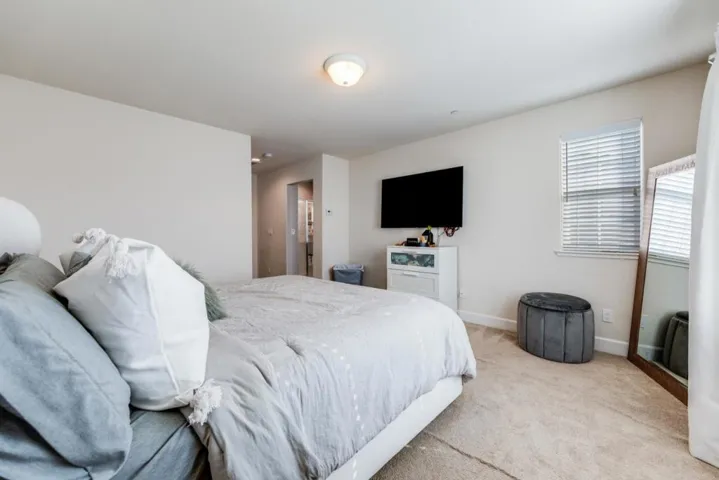 , Hollister, California 95023