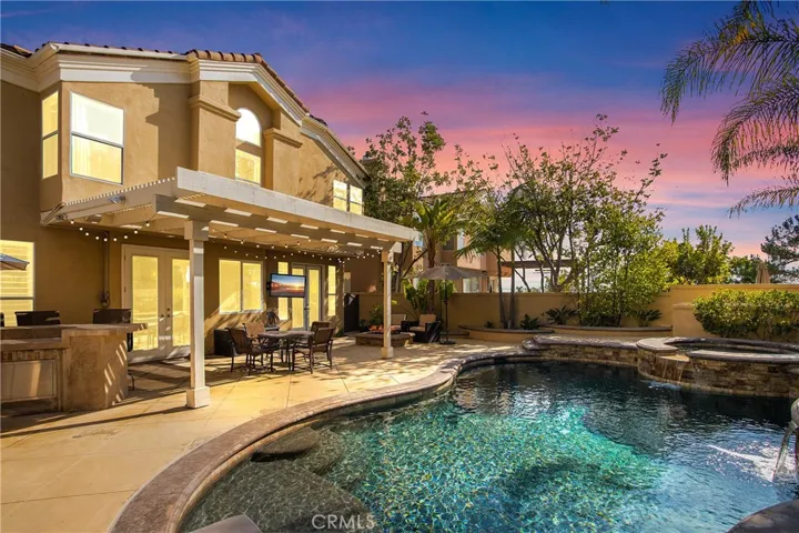 4 Bell Vista, Lake Forest, California 92610