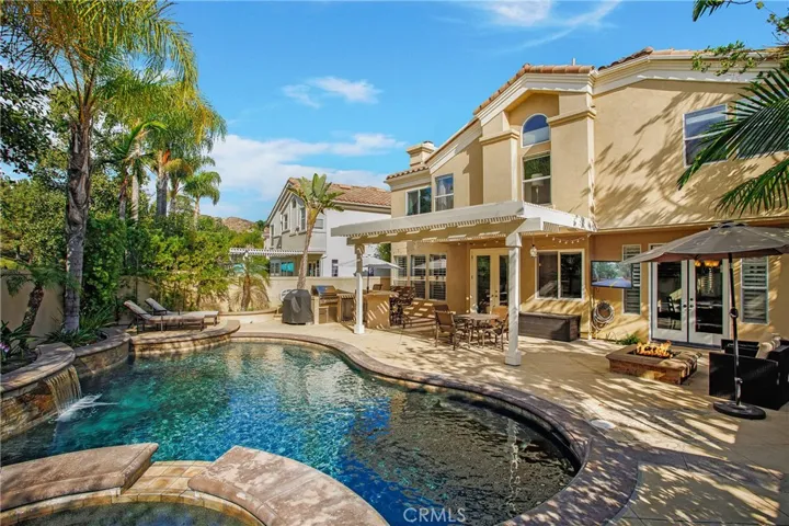 4 Bell Vista, Lake Forest, California 92610