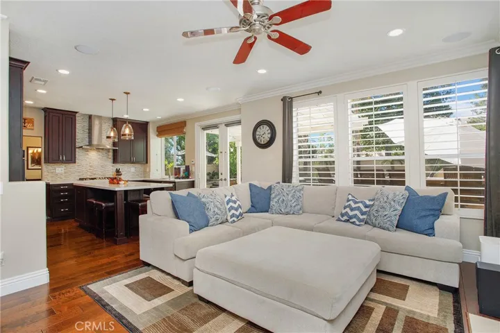 4 Bell Vista, Lake Forest, California 92610