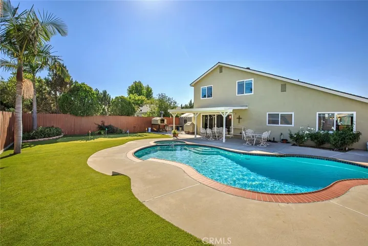 8 Nadine Court, Newbury Park, California 91320