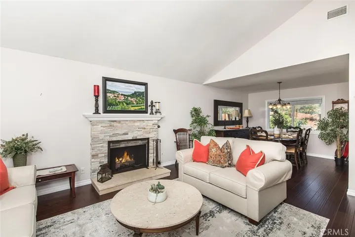 8 Nadine Court, Newbury Park, California 91320