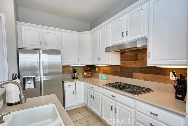 19705 Rosemary Street, Apple Valley, California 92308