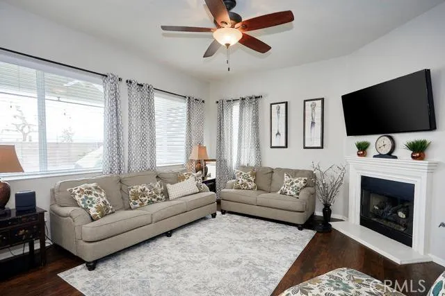19705 Rosemary Street, Apple Valley, California 92308