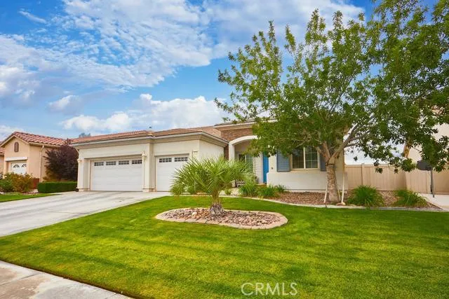 19705 Rosemary Street, Apple Valley, California 92308