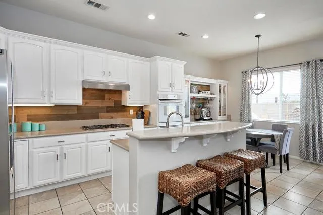 19705 Rosemary Street, Apple Valley, California 92308