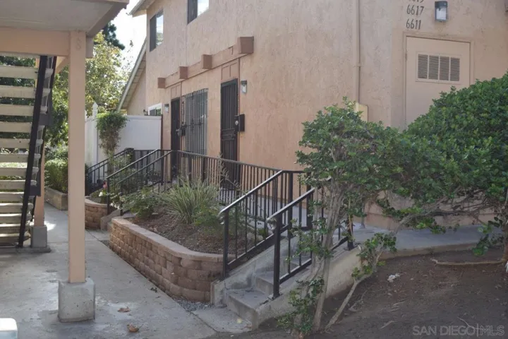 6617 Stonepine Ln, San Diego, California 92139