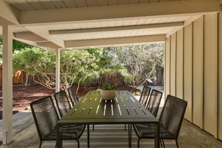 , Palo Alto, California 94306