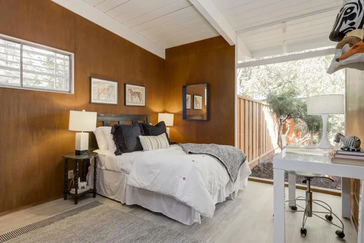 , Palo Alto, California 94306