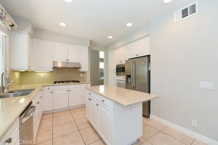 27 Bristlecone, Irvine, California 92620