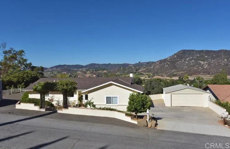 3529 Laurashawn Lane, Escondido, California 92026