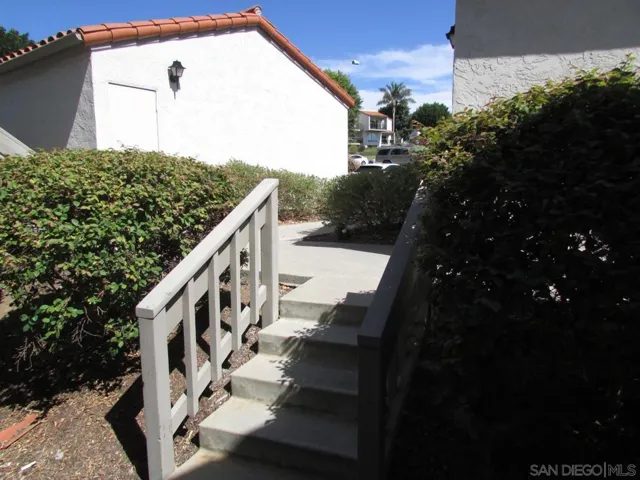 901 Caminito Madrigal D, Carlsbad, California 92011