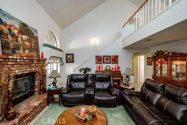 19249 Palm Way, Apple Valley, California 92308