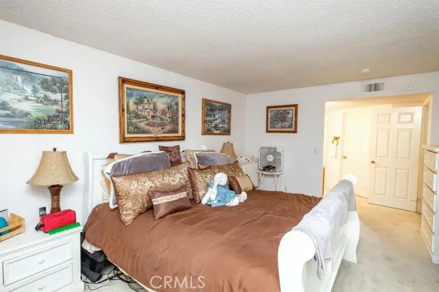 19249 Palm Way, Apple Valley, California 92308
