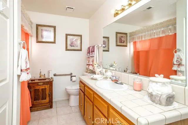19249 Palm Way, Apple Valley, California 92308