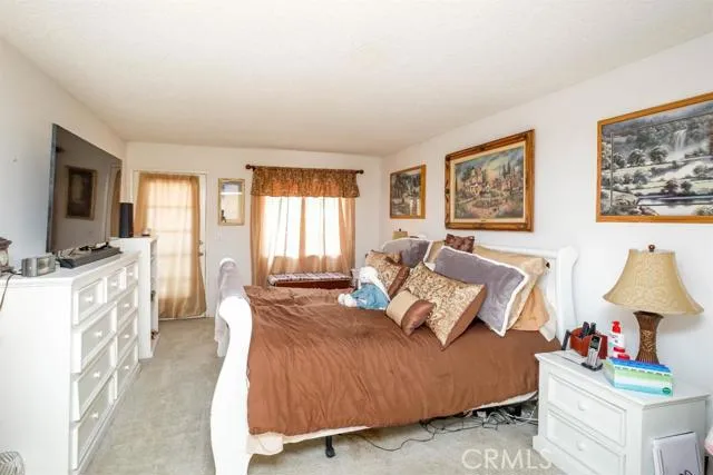 19249 Palm Way, Apple Valley, California 92308