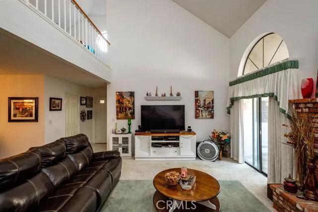 19249 Palm Way, Apple Valley, California 92308