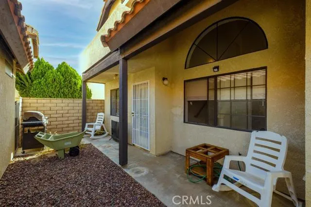 19249 Palm Way, Apple Valley, California 92308