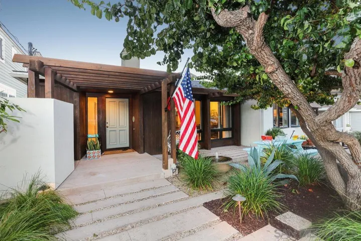 3548 Wilcox St., San Diego, California 92106