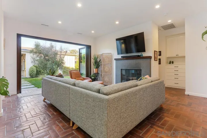 3548 Wilcox St., San Diego, California 92106