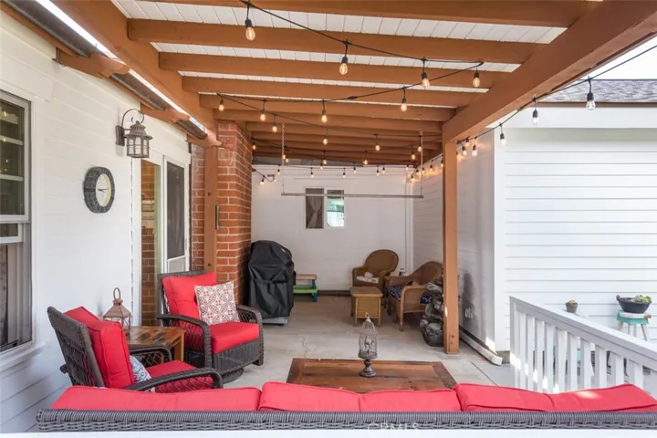 276 Esther Street, Costa Mesa, California 92627