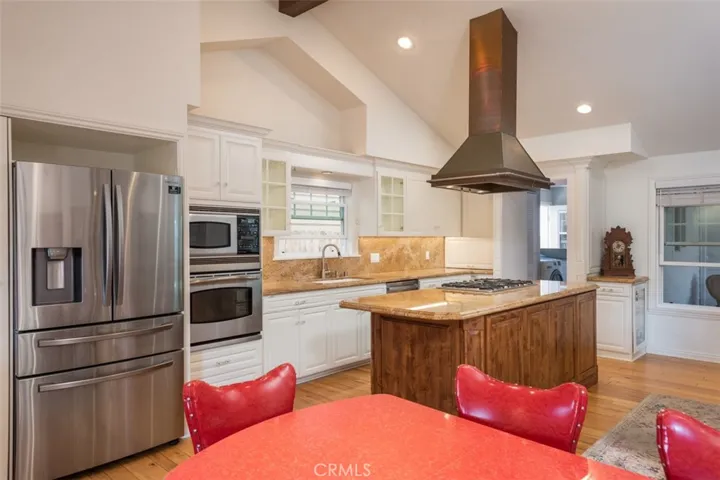 276 Esther Street, Costa Mesa, California 92627