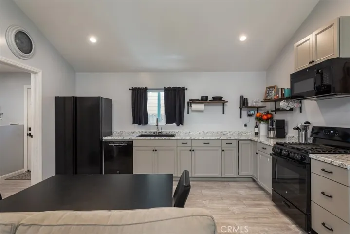 276 Esther Street, Costa Mesa, California 92627